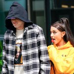 Pete Davidson praat over zijn relatie met Ariana Grande